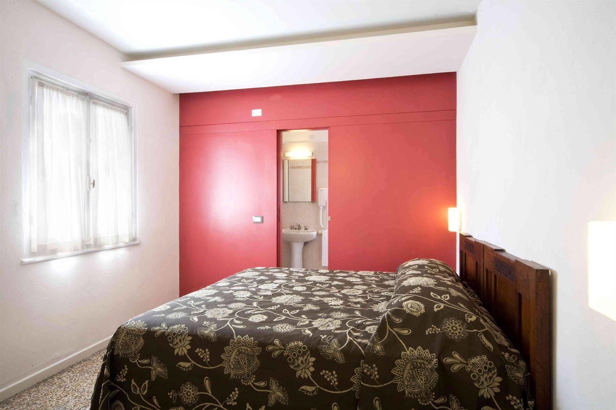 Hotel Europa Levanto Exterior foto